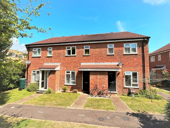 1 Bedroom Maisonette To Rent In Taylors Close, Sidcup, DA14
