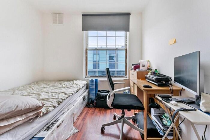 1 Bedroom Property To Rent In Shadwell Gardens, London, E1