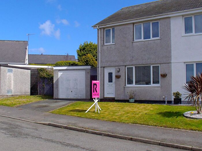 3 Bedroom Semi-Detached House For Sale In Tyn Rhos Estate, Penysarn, LL69
