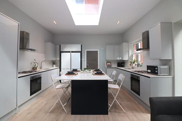 8 Bedroom House To Rent In Westridge Road, SO17