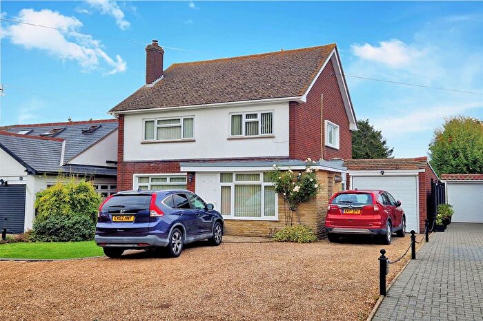 3 Bedroom Detached House For Sale In Lower Bury Lane, Epping, CM16