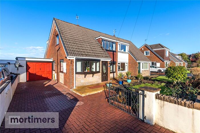 3 Bedroom Semi Detached House For Sale In Firtrees Drive, Blackburn, Lancashire, BB2