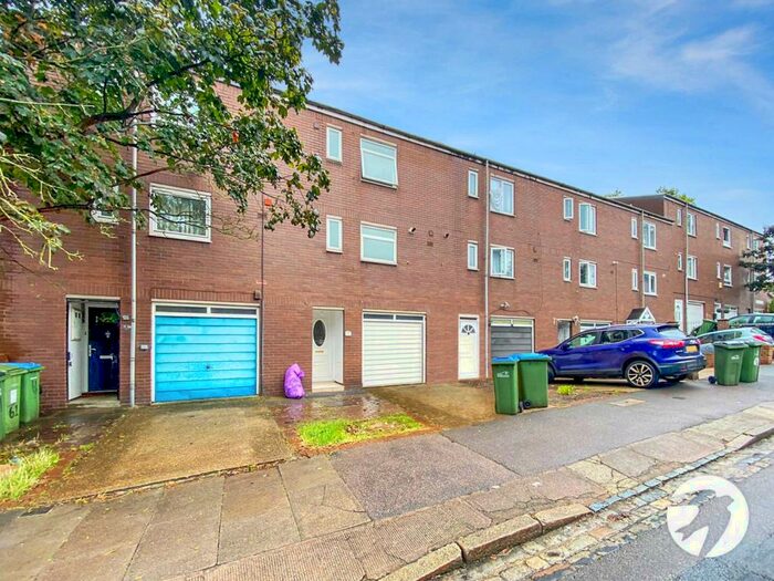 4 Bedroom Terraced House To Rent In Vicarage Park, London, SE18