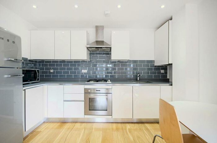 2 Bedroom Flat To Rent In Ceramic Works, Homerton, London, E9