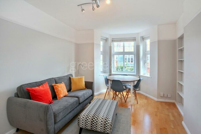 2 Bedroom Flat To Rent In Glenmore Road London, NW3