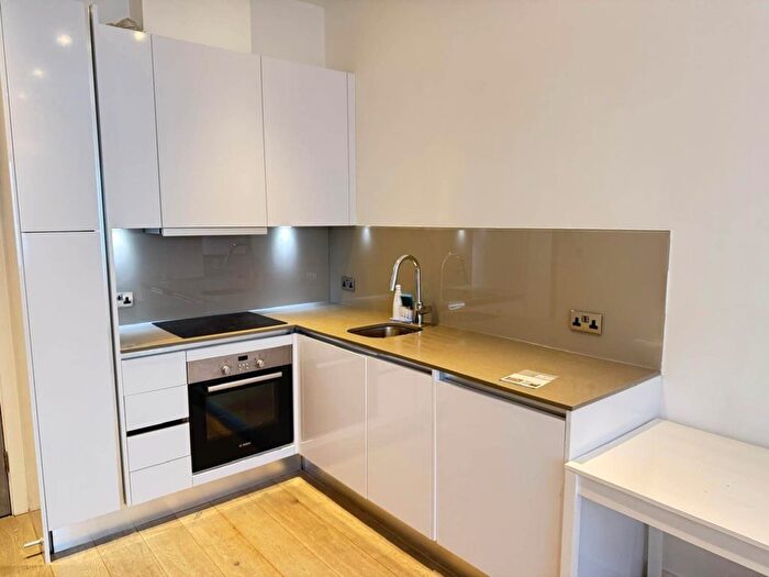 1 Bedroom Flat To Rent In Wellington Street, Slough, SL1