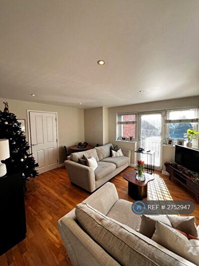 1 Bedroom Flat To Rent In Bath Road, Taplow, SL6