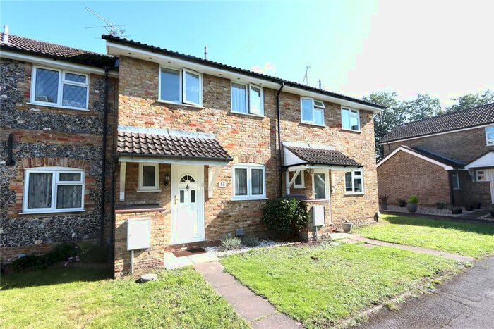 3 Bedroom Terraced House To Rent In Chive Court, Farnborough, Hampshire, GU14