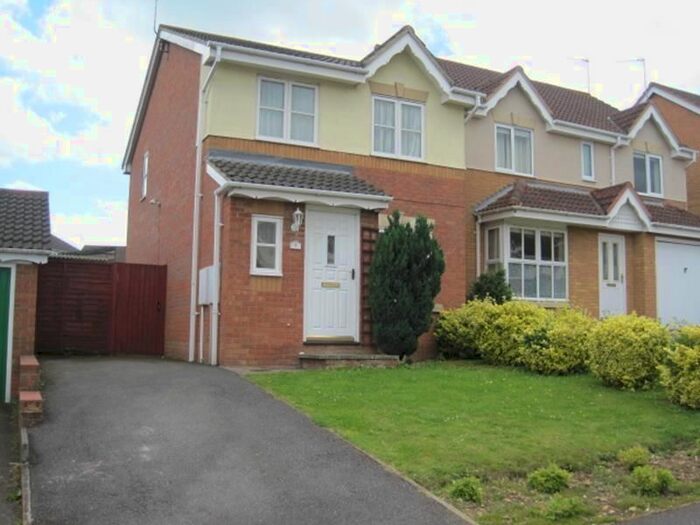 3 Bedroom Detached House To Rent In Merefields, Irthlingborough, NN9
