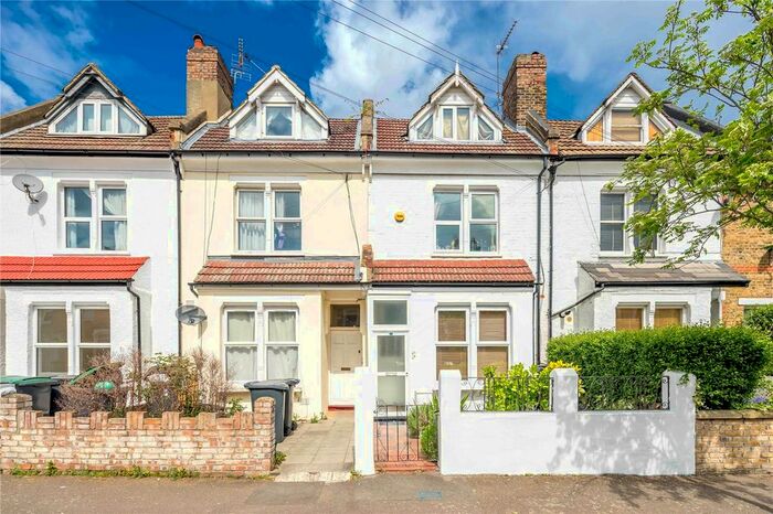 2 Bedroom Flat To Rent In Townsend Road, Tottenham, London, N15