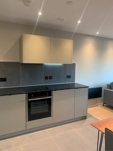 1 Bedroom Flat To Rent In Spinners Way, Manchester, M15