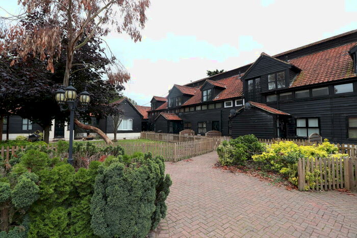 2 Bedroom House To Rent In Coxtie Green - Brentwood, CM14