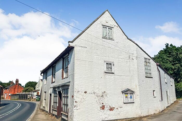 Detached House For Sale In The Street, Farnham, Saxmundham, IP17
