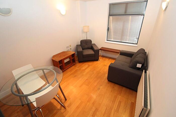 2 Bedroom Flat To Rent In Lake House, Ellesmere Street, Castlefield, Manchester, M15