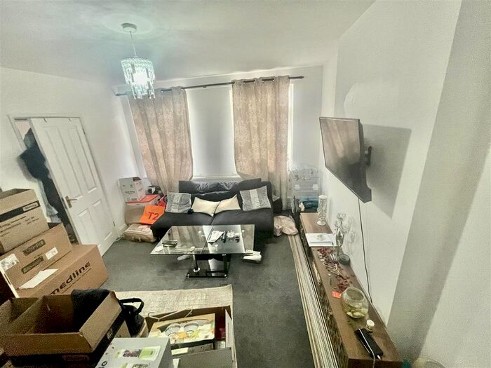 1 Bedroom Flat To Rent In Blenheim Road, North Harrow, Harrow, HA2