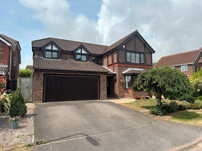 4 Bedroom Detached House For Sale In William Price Gardens, Fareham, PO16