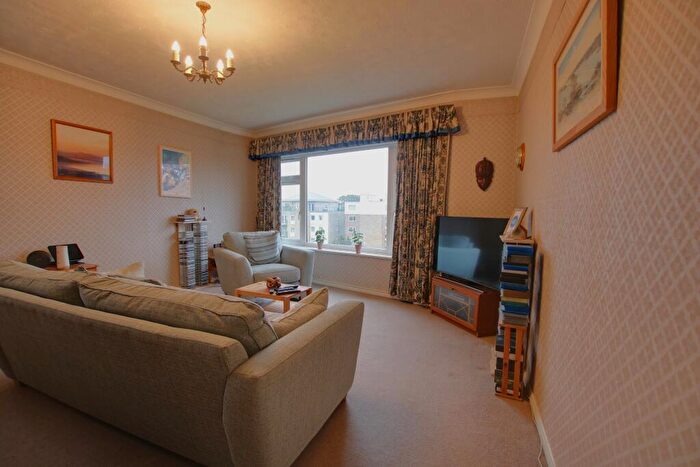 2 Bedroom Apartment For Sale In Winn Road, Southampton, SO17