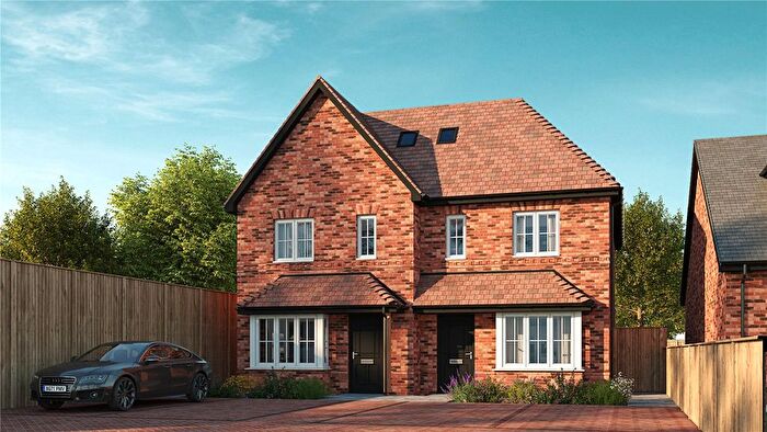 3 Bedroom Semi-Detached House For Sale In High Road, Benfleet, Essex, SS7
