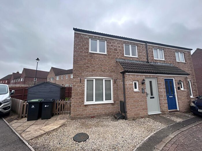 3 Bedroom Semi-Detached House To Rent In Jay Walk, Gillingham, SP8