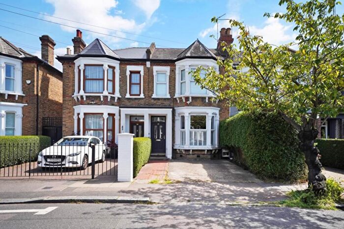 2 Bedroom Flat For Sale In Hurstbourne Road, Forest Hill, London, SE23