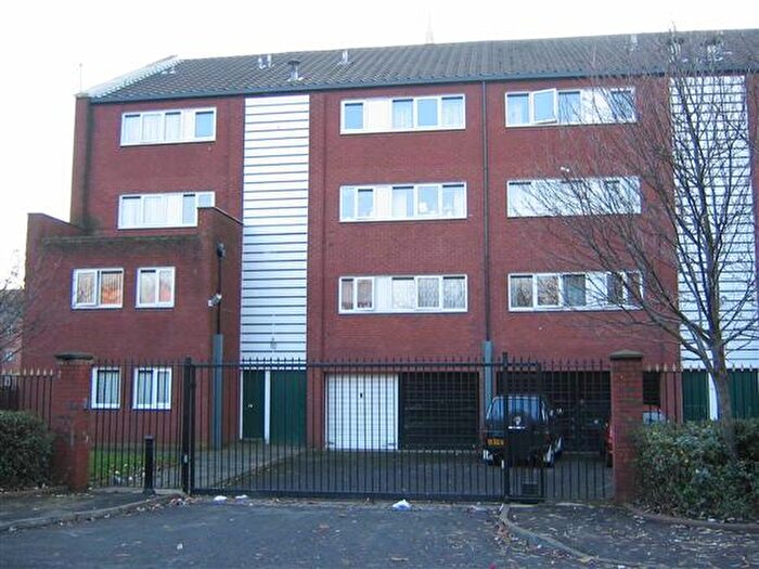 2 Bedroom Flat To Rent In Southworth Court, Cleminson Street, Salford, Manchester, Greater Manchester, M3