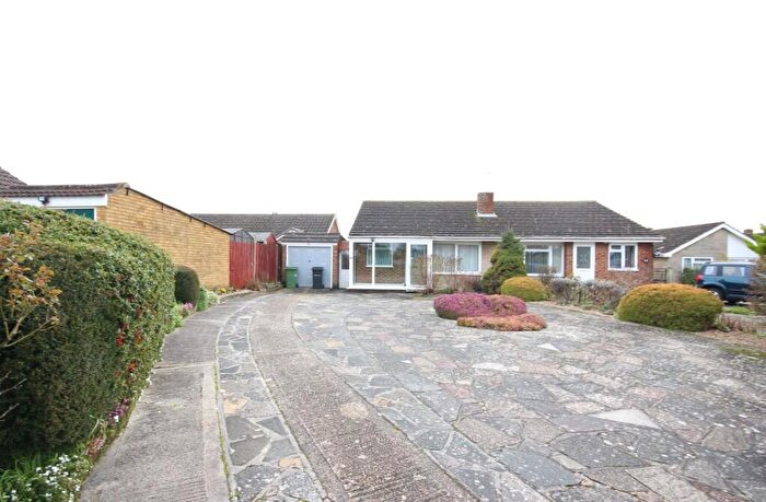 3 Bedroom Semi-Detached Bungalow For Sale In Lullingstone Road, Allington, Maidstone, ME16