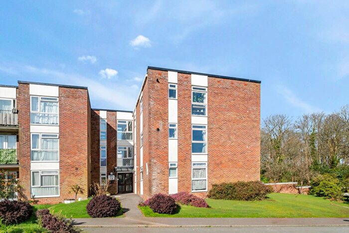 2 Bedroom Flat For Sale In Mill Lane, Crowborough, TN6