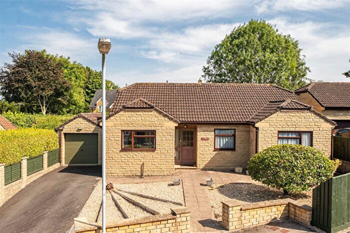 3 Bedroom Detached Bungalow For Sale In Droveway Close, South Petherton, TA13