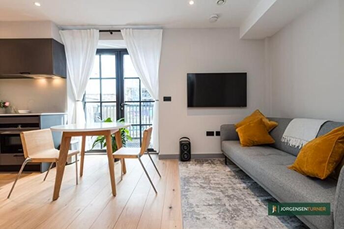 Studio To Rent In Harrow Road, London, W9