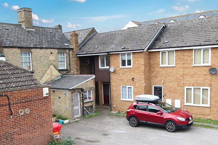 2 Bedroom Terraced House For Sale In High Street, Sandy, SG19