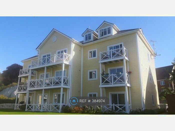 2 Bedroom Flat To Rent In Holborough Lakes, Snodland, ME6