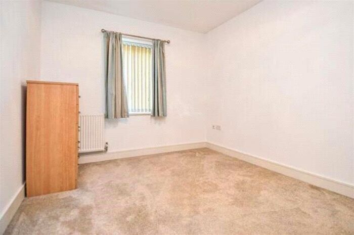 2 Bedroom Flat To Rent In Cofton Park Close, Rednal, Birmingham, West Midlands, B45