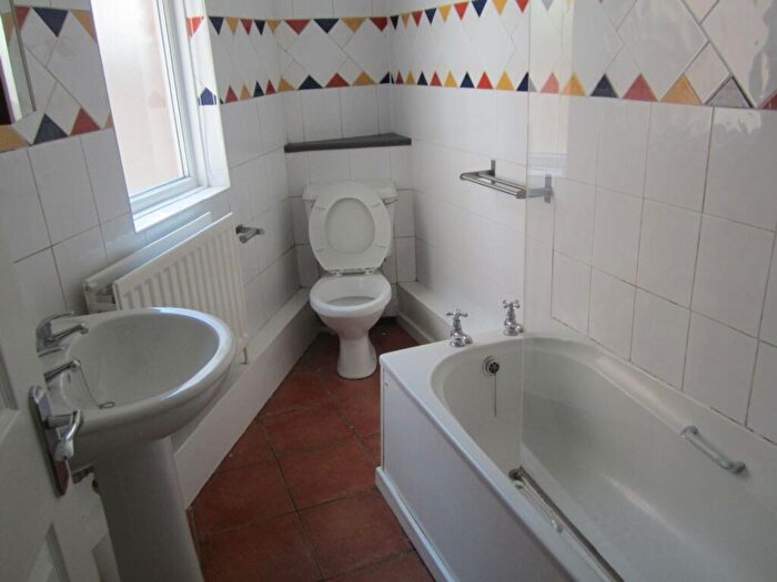 3 Bedroom Flat To Rent In Shortridge Terrace, Newcastle Upon Tyne, NE2