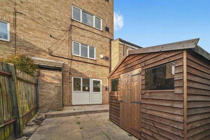 2 Bedroom Maisonette To Rent In Hatchett Road, Feltham, TW14