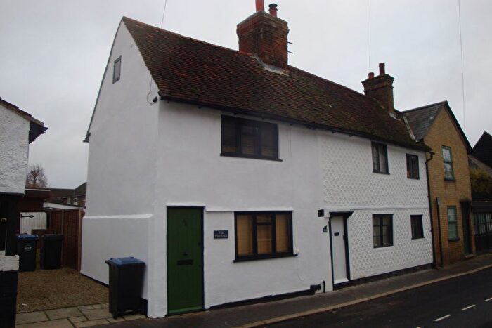 1 Bedroom Cottage To Rent In Crib Street, Ware, SG12