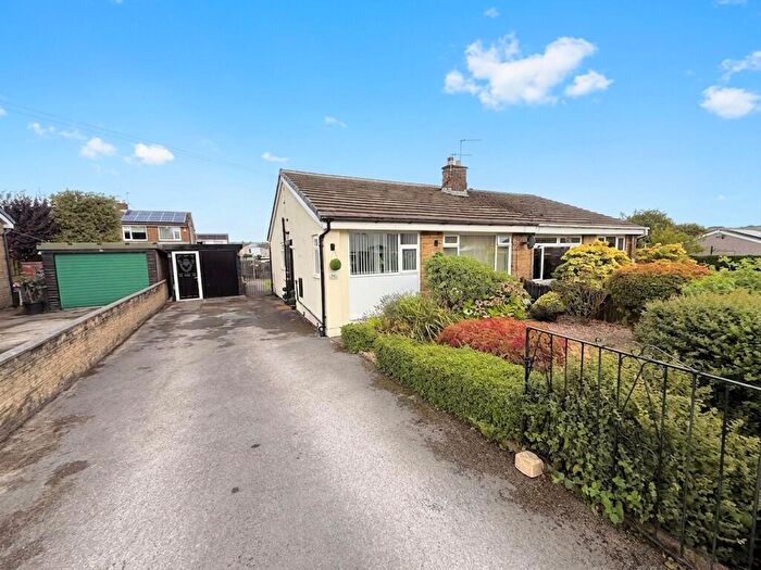 2 Bedroom Semi-Detached Bungalow For Sale In Tewit Lane, Halifax, HX2