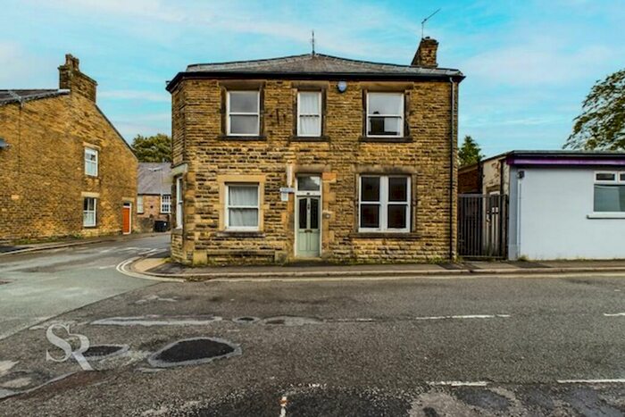 2 Bedroom Detached House For Sale In Cross Street, Chapel-En-Le-Frith, SK23