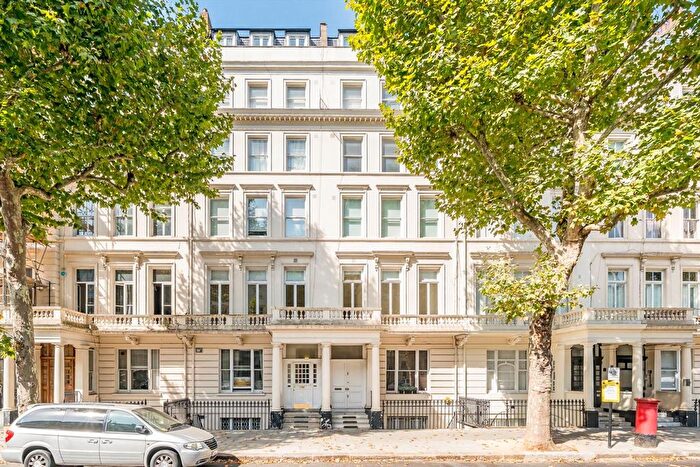 2 Bedroom Flat For Sale In Queen's Gate, South Kensington, SW7
