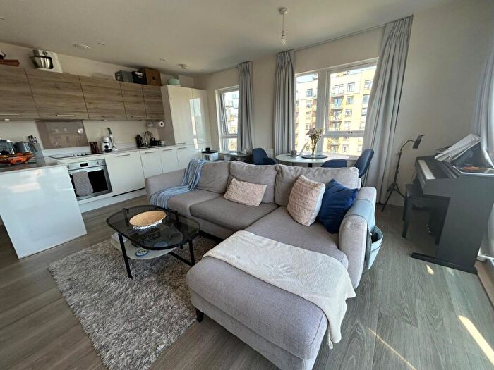 2 Bedroom Flat To Rent In Maritime House, Ocean Drive, Gillingham, Kent, ME7