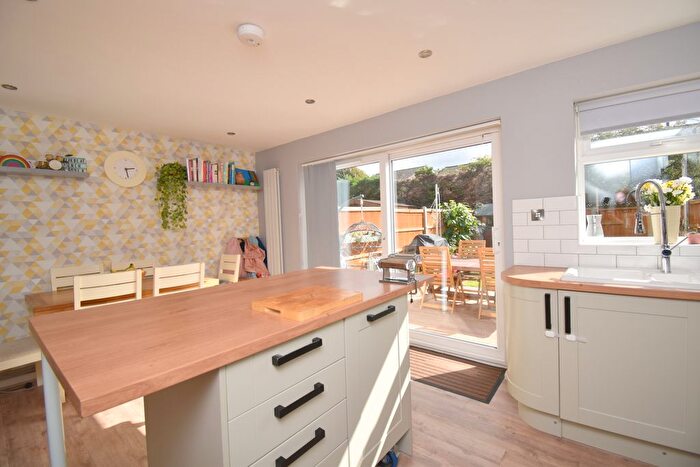 3 Bedroom End Terrace House For Sale In Hazel Walk, Biggleswade, SG18
