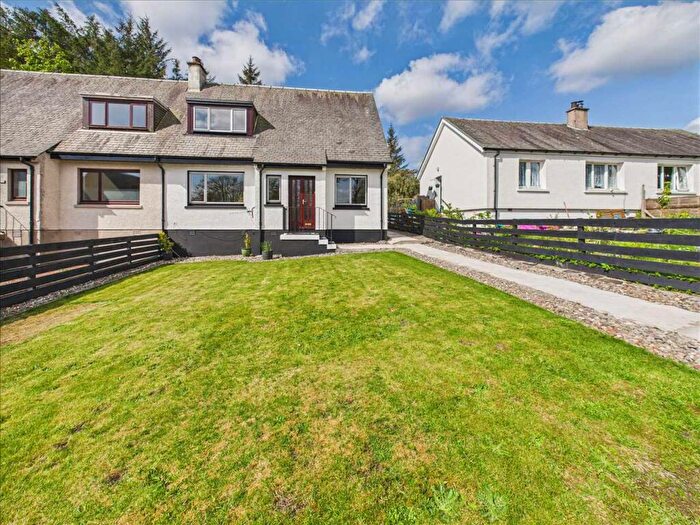 3 Bedroom Semi-Detached House For Sale In Tormhor, Carradale, PA28