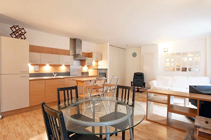 2 Bedroom Flat To Rent In West Parkside, Farnsworth Court West Parkside, SE10