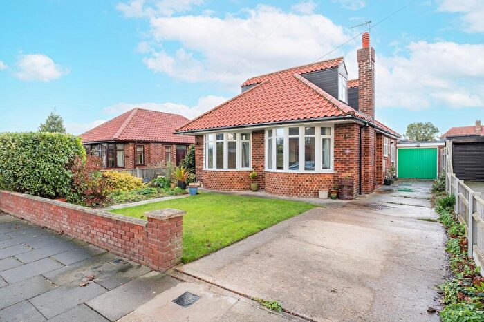 4 Bedroom Chalet For Sale In Gournay Avenue, Gorleston, NR31