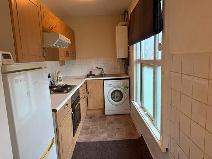 1 Bedroom Maisonette To Rent In Hibbert Street, Luton, LU1