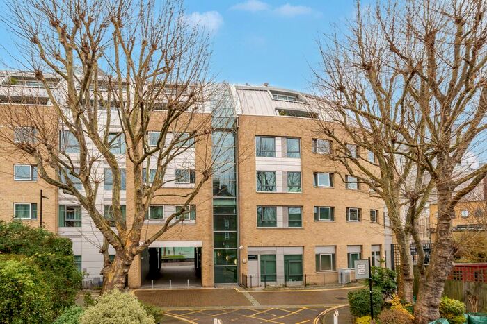 1 Bedroom Flat To Rent In Empire Square South, Empire Square, London, SE1
