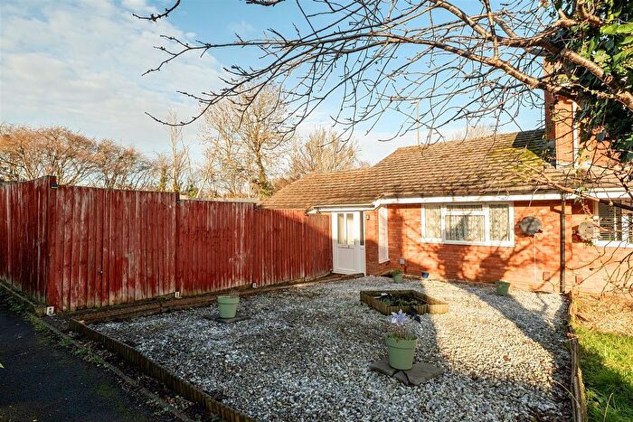 3 Bedroom Bungalow For Sale In Box Walk, Keynsham, Bristol, BS31