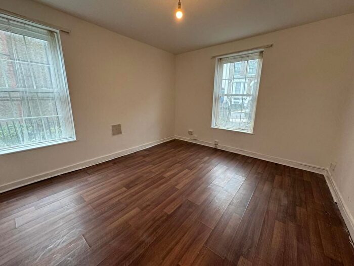 3 Bedroom Flat To Rent In Welby House, London, N19