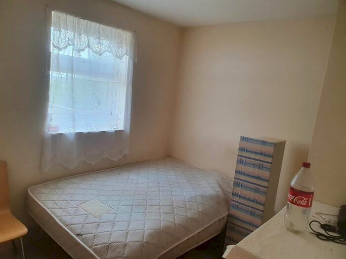 1 Bedroom Flat To Rent In Comet Close, Leicester, LE3