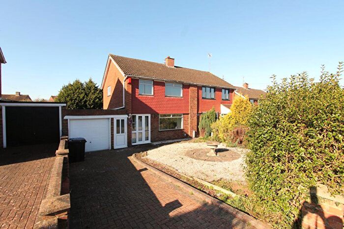 3 Bedroom Semi Detached House To Rent In Hinton Road, Northampton, NN2
