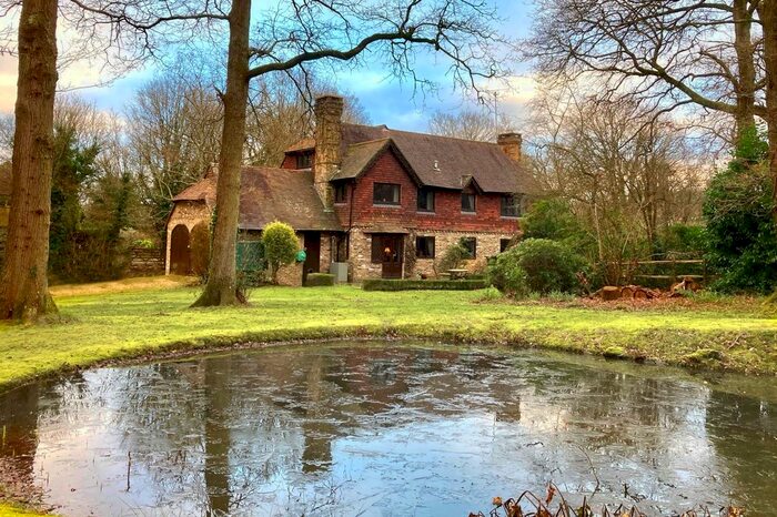 5 Bedroom Detached House For Sale In Poundfield Lane, Plaistow, RH14